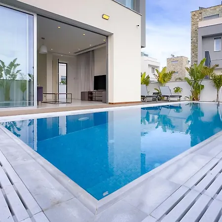 빌라 Napa Seaview - 4 *